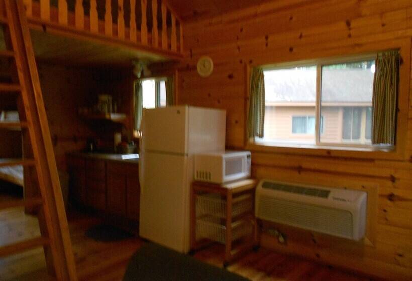 فندق Neshonoc Lakeside Camping Resort