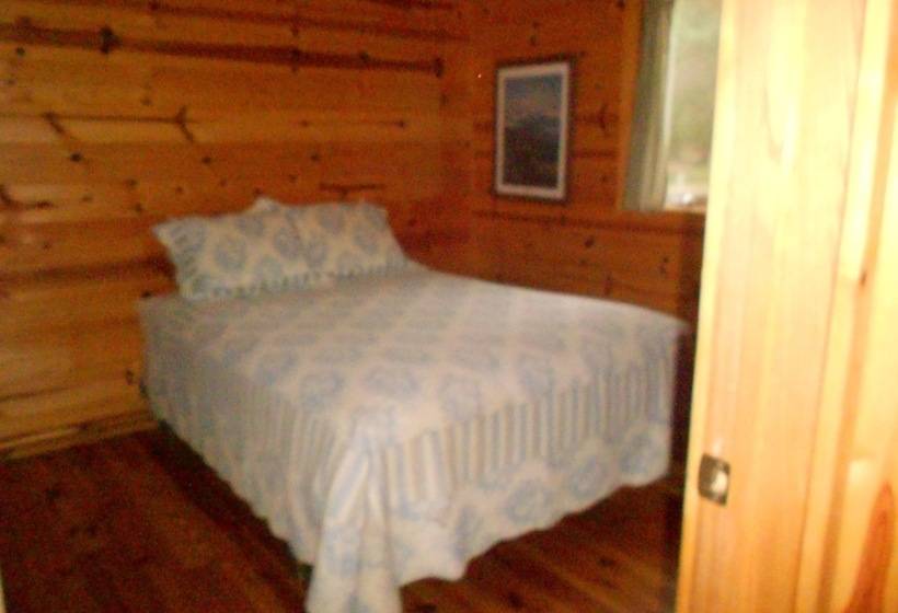 فندق Neshonoc Lakeside Camping Resort