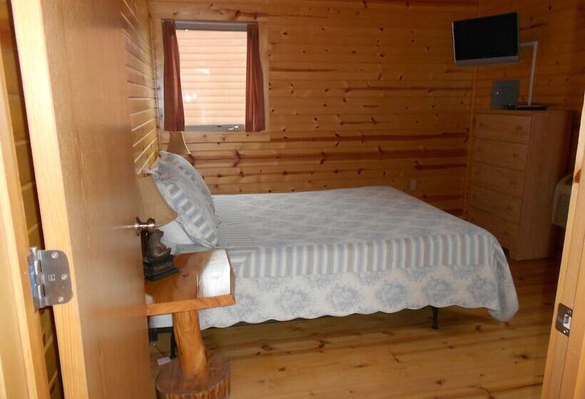 فندق Neshonoc Lakeside Camping Resort