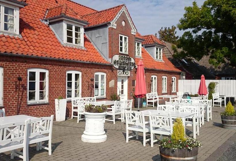 هتل Rudbøl Grænsekro