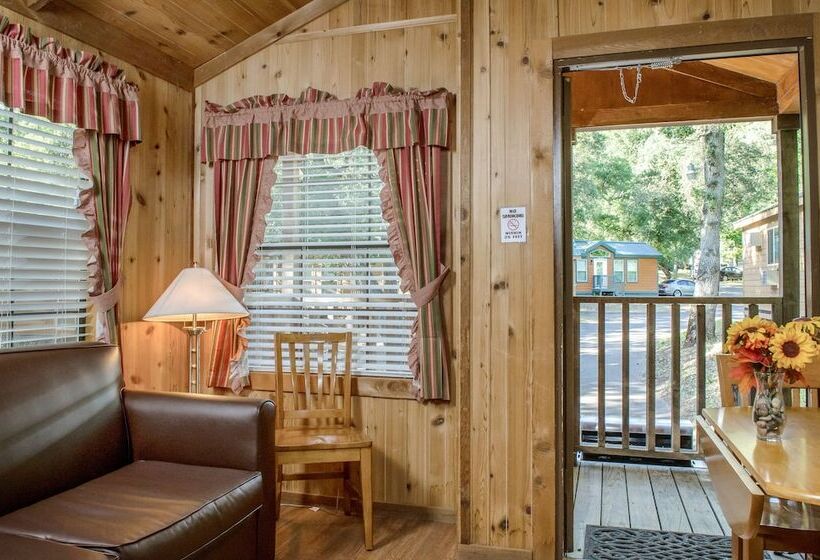 호텔 Russian River Rv Campground