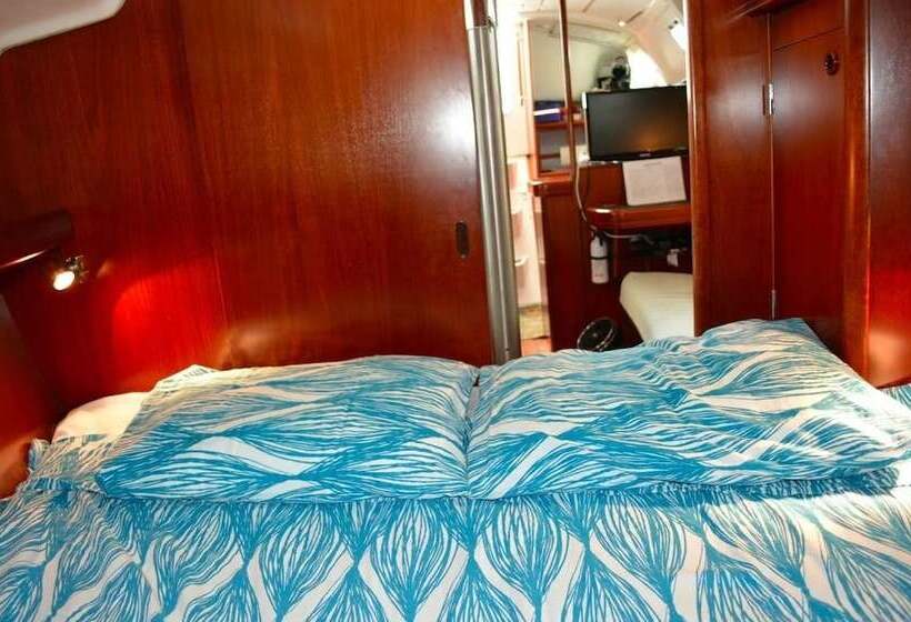 فندق Sail Florida Adventures