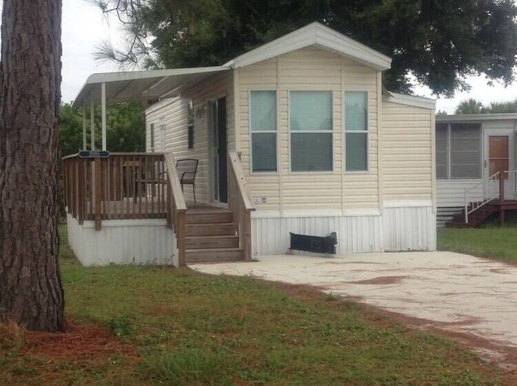 호텔 Winter Quarters Encore Manatee Rv Resort