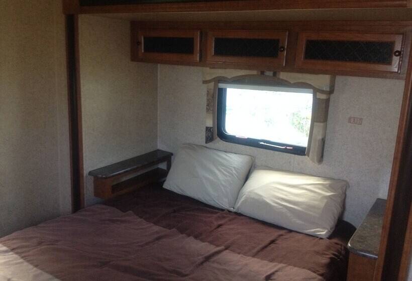 호텔 Winter Quarters Encore Manatee Rv Resort