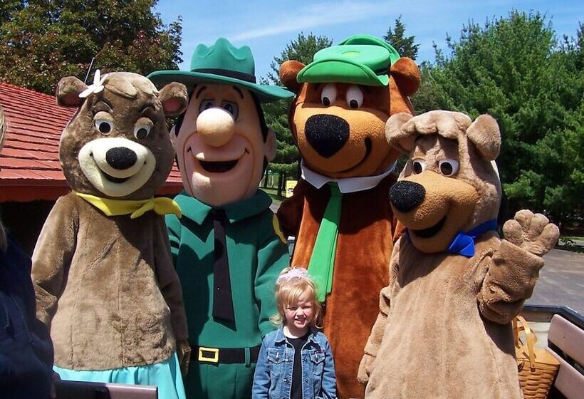 בית מלון כפרי Yogi Bear S Jellystone Park Camp Resort Wisconsin Dells