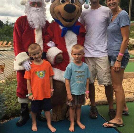 בית מלון כפרי Yogi Bear S Jellystone Park Camp Resort Wisconsin Dells