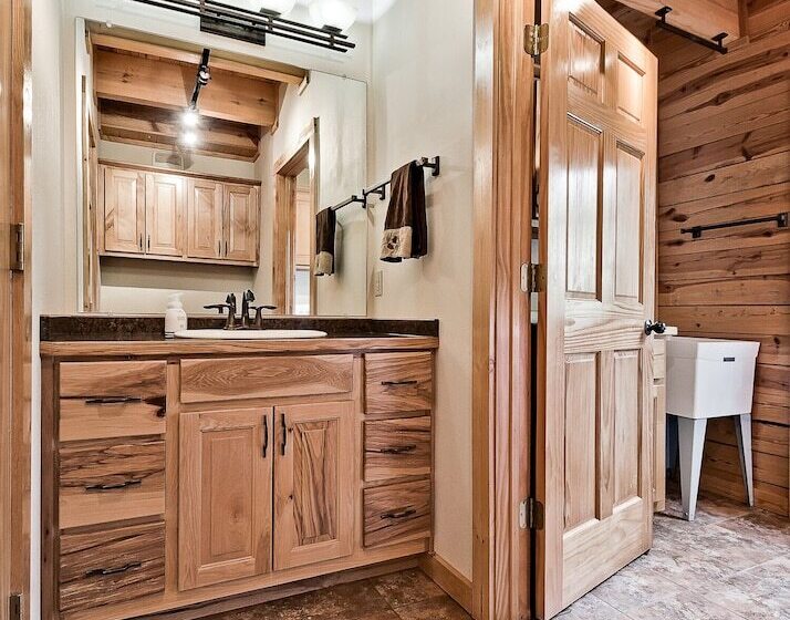 Lake Forest Luxury Log Cabins