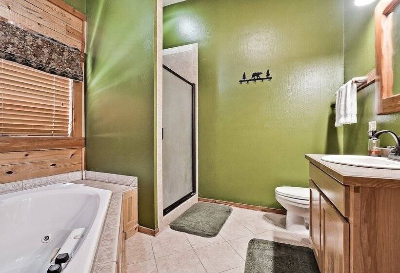 Lake Forest Luxury Log Cabins