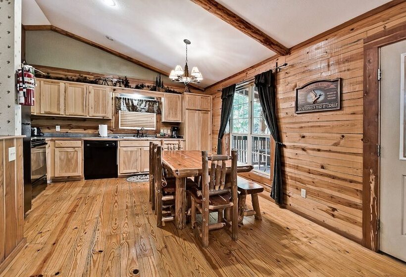 Lake Forest Luxury Log Cabins