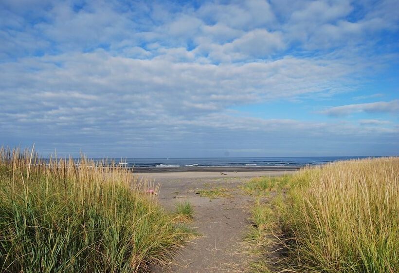 Long Beach Rv & Camping Resort