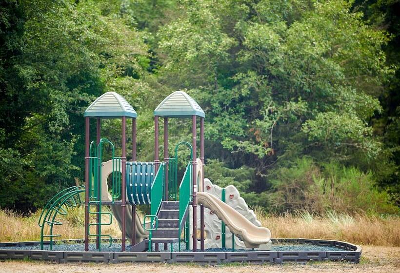 Long Beach Rv & Camping Resort