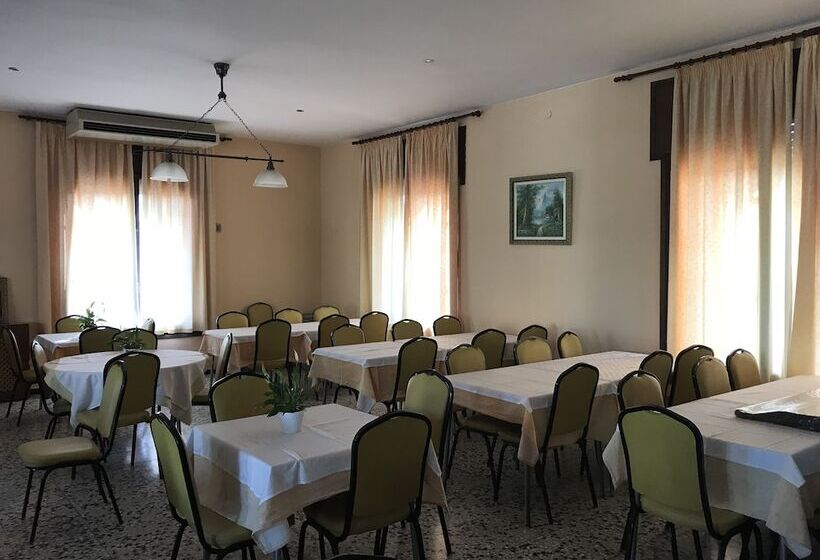 Пансион Torredembarra