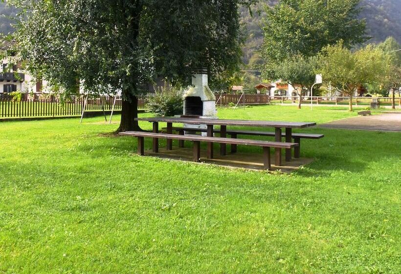 إقامة Lake Project