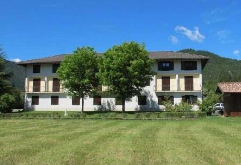 إقامة Lake Project