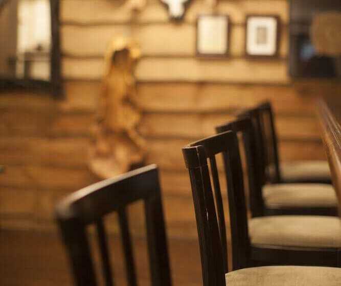 Søstrene Storaas Hotell