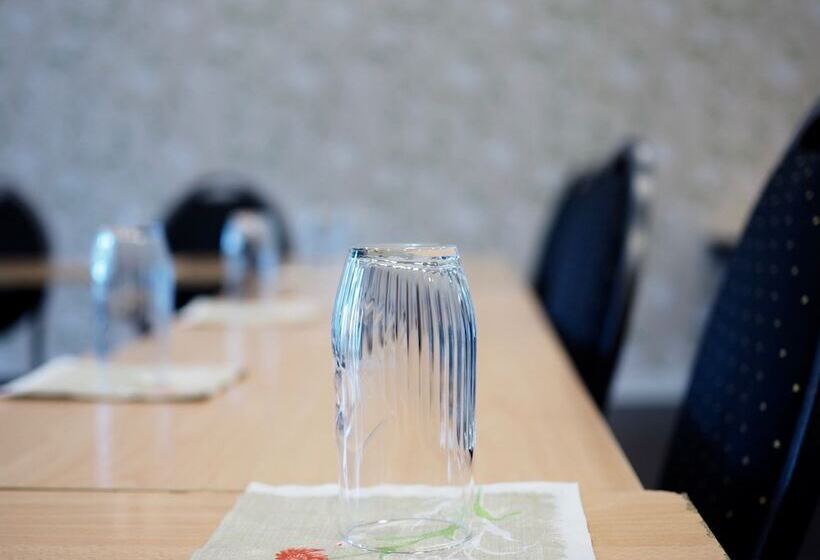 Søstrene Storaas Hotell