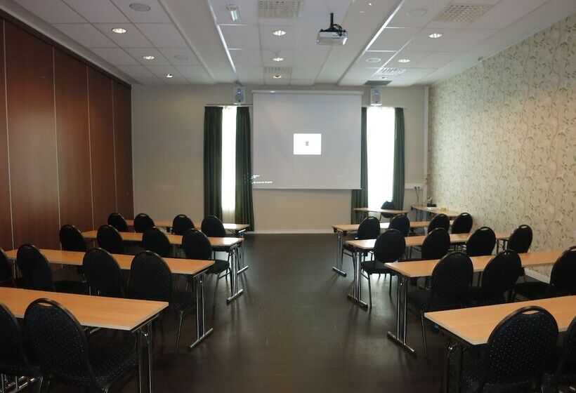 Søstrene Storaas Hotell