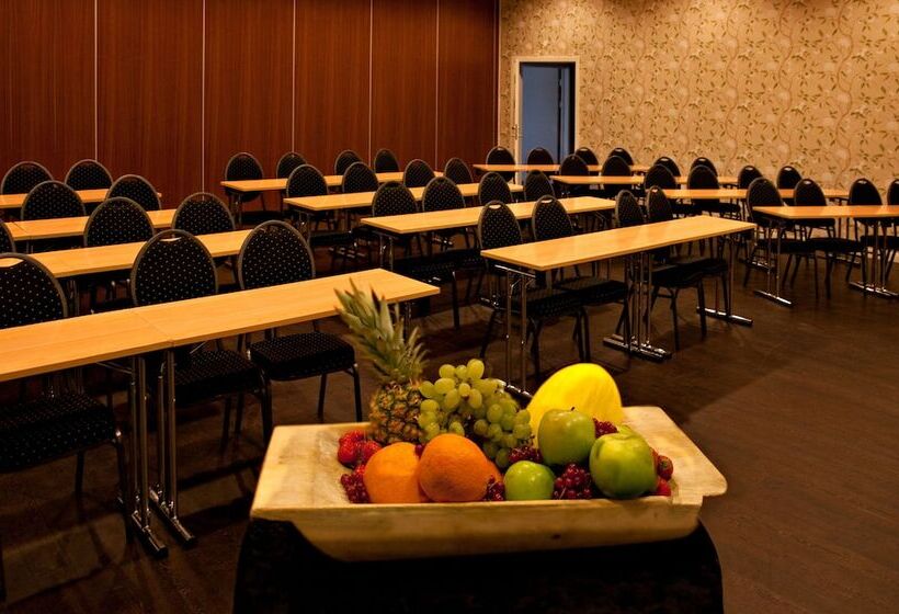 Søstrene Storaas Hotell