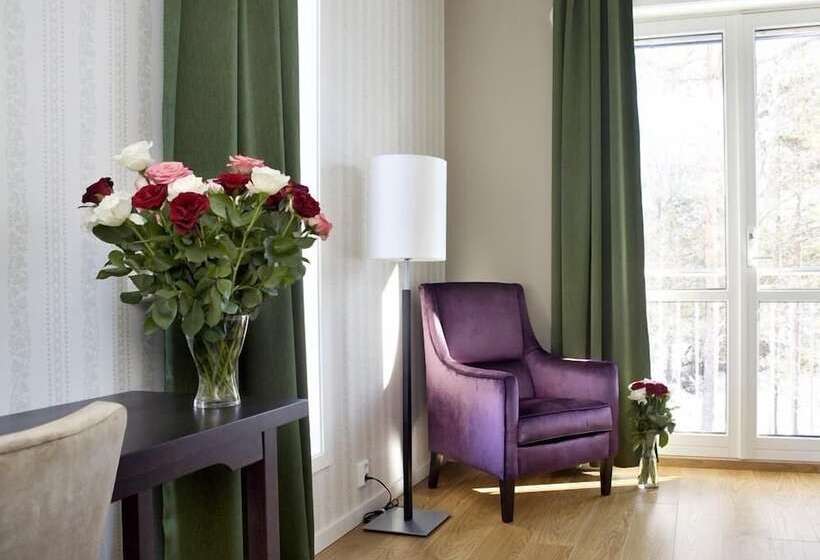 Søstrene Storaas Hotell