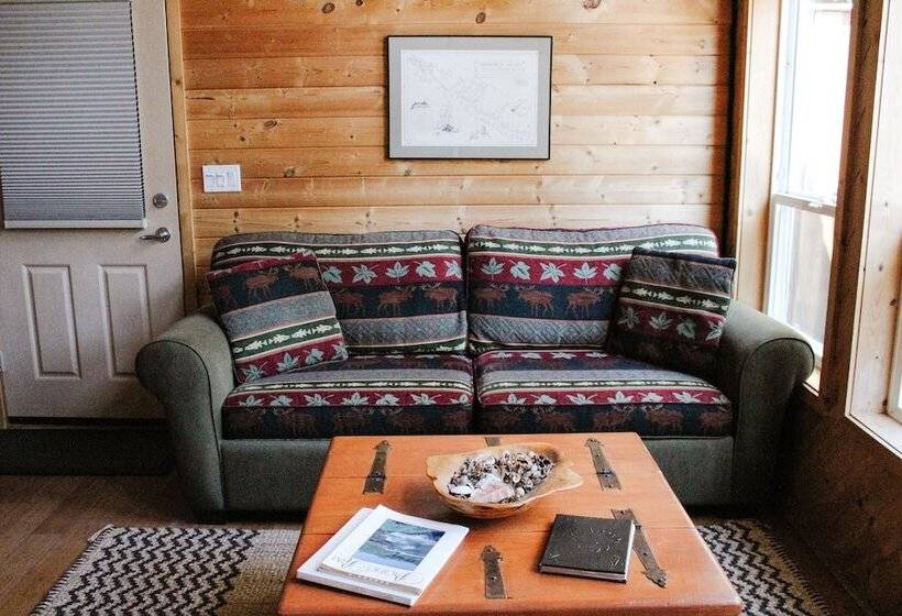 Wild Pacific Waterfront Cabins