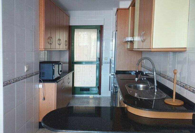 Apartamentos Portonovo Playa 3000