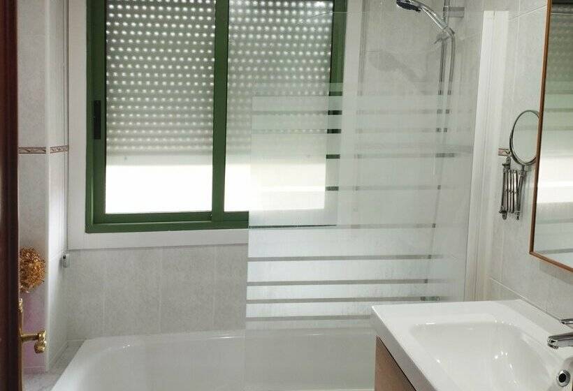 Apartamentos Portonovo Playa 3000