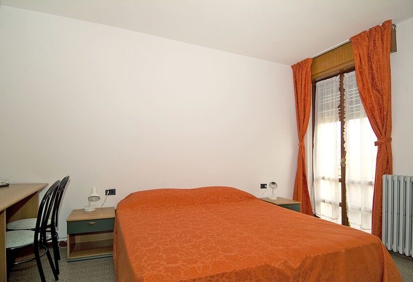 Camping Hotel Au Lac De Como