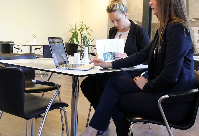 Отель Aiden By Best Western Lolland