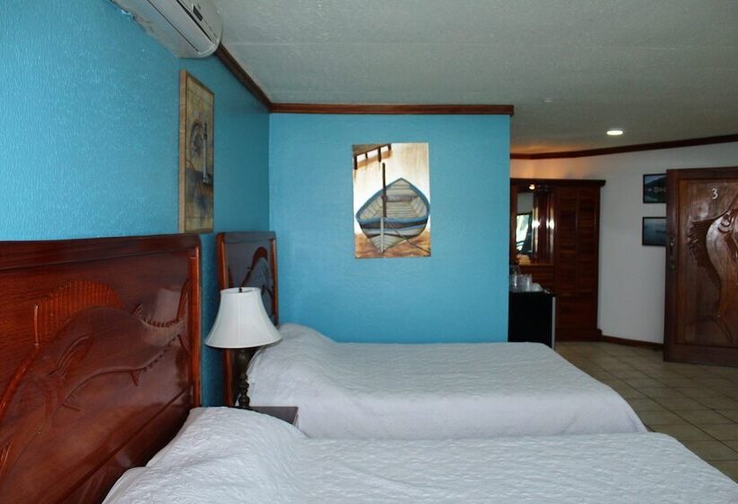 فندق Fish Hook Marina & Lodge