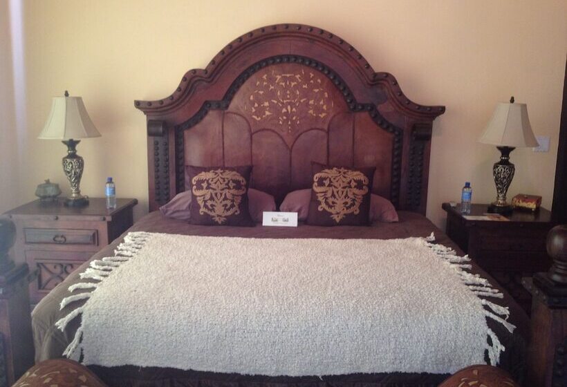 酒店 Hacienda Cerritos