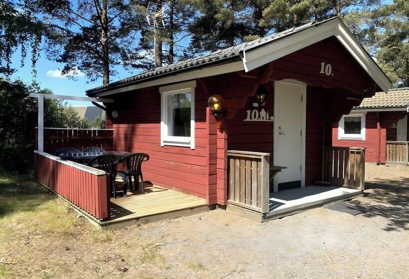 هتل Hyltena Stugby   Campground