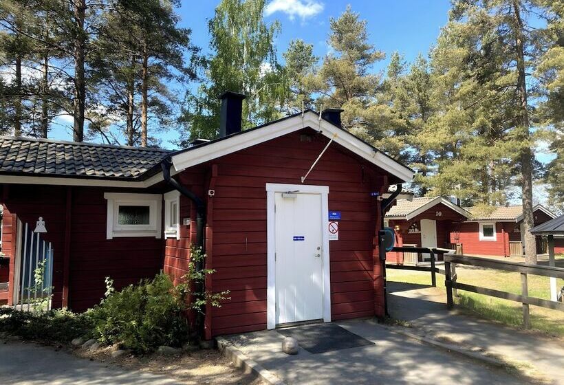 فندق Hyltena Stugby   Campground