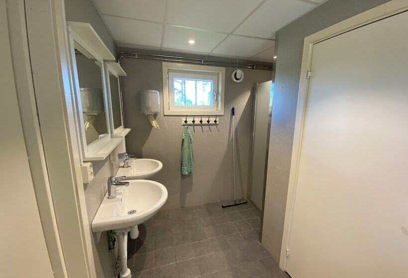 Отель Hyltena Stugby   Campground