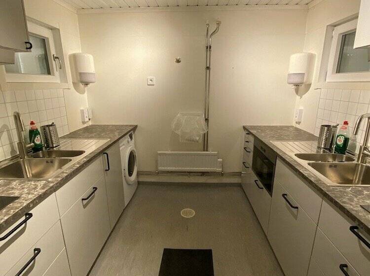 فندق Hyltena Stugby   Campground