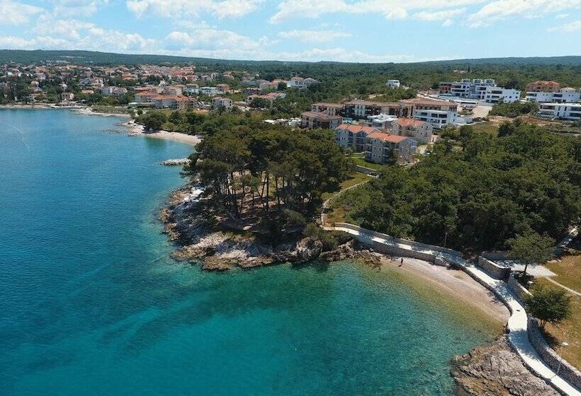 Отель Mare & Mons Deluxe Apartments