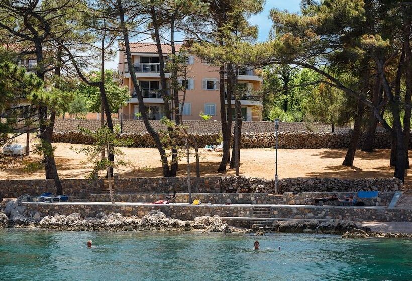 Отель Mare & Mons Deluxe Apartments