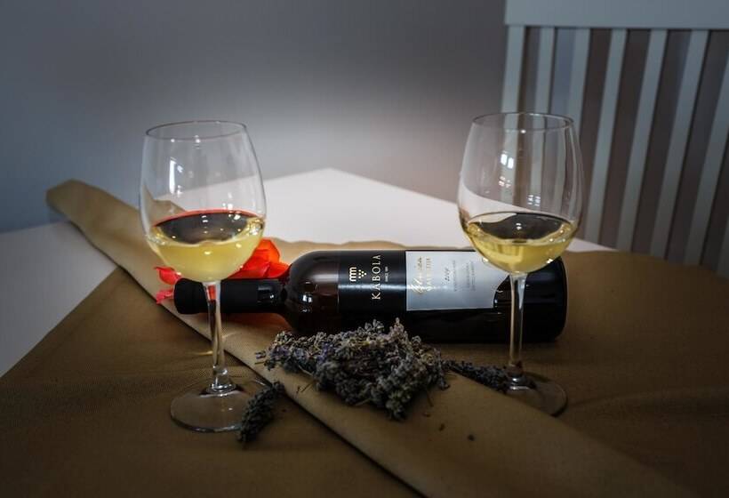 Отель Mare & Mons Deluxe Apartments