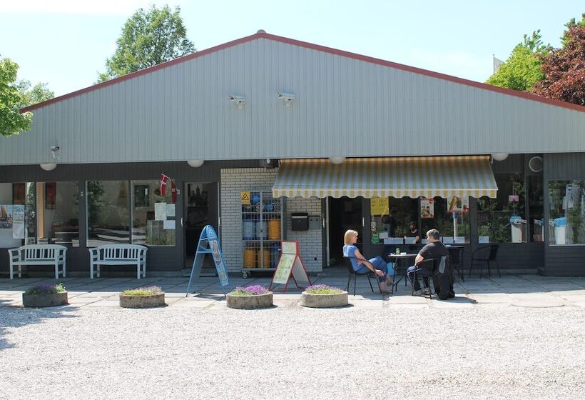 هتل Marielyst Feriepark & Camping