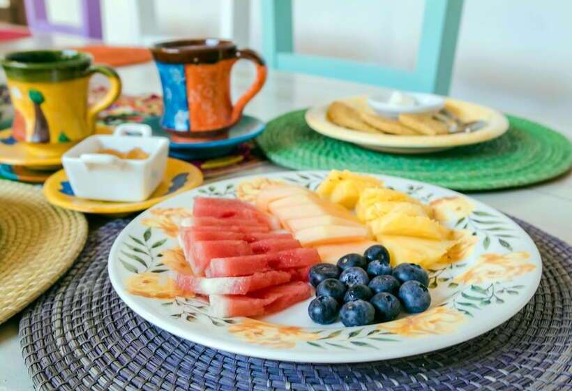 בית מלון כפרי Meraki Boutique Hostel