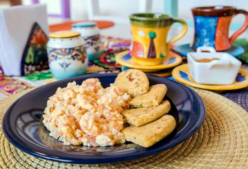 בית מלון כפרי Meraki Boutique Hostel