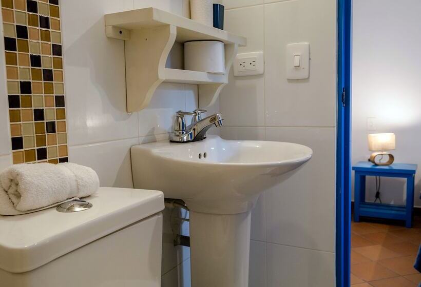 فندق Meraki Boutique Hostel