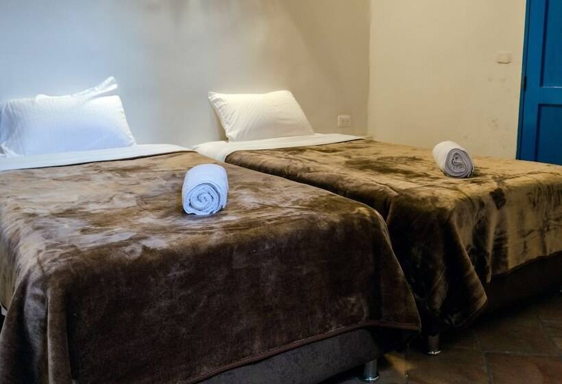 فندق Meraki Boutique Hostel