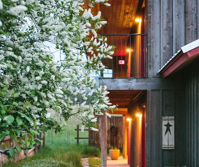 Отель Mt Gardner Inn