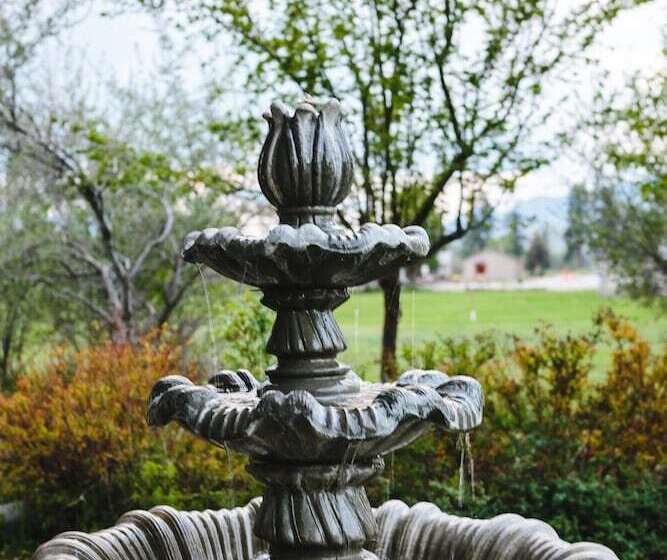 Отель Mt Gardner Inn