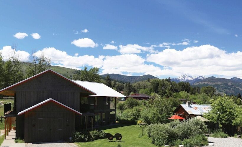 Отель Mt Gardner Inn