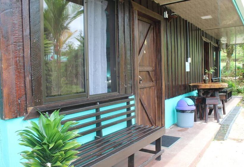 فندق Posada Río Celeste La Amistad