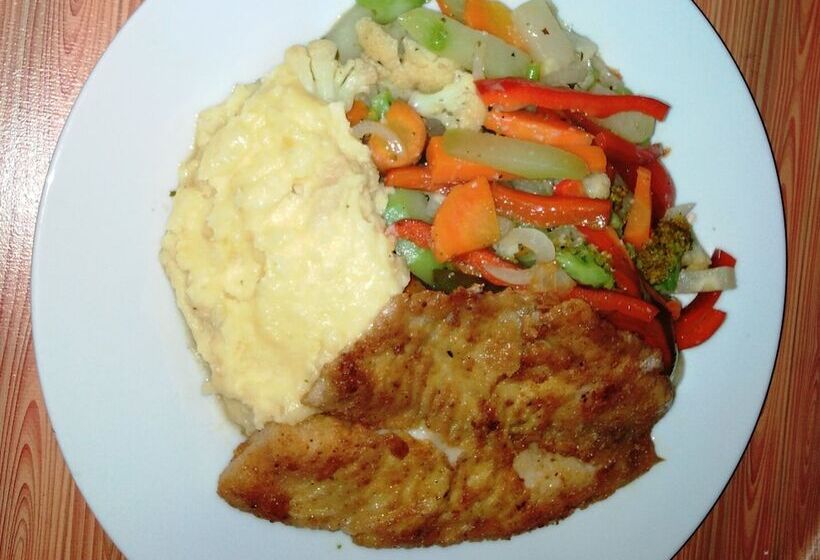 فندق Posada Río Celeste La Amistad