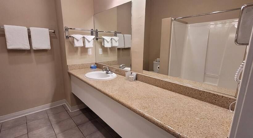 מוטל Butterfly Grove Inn