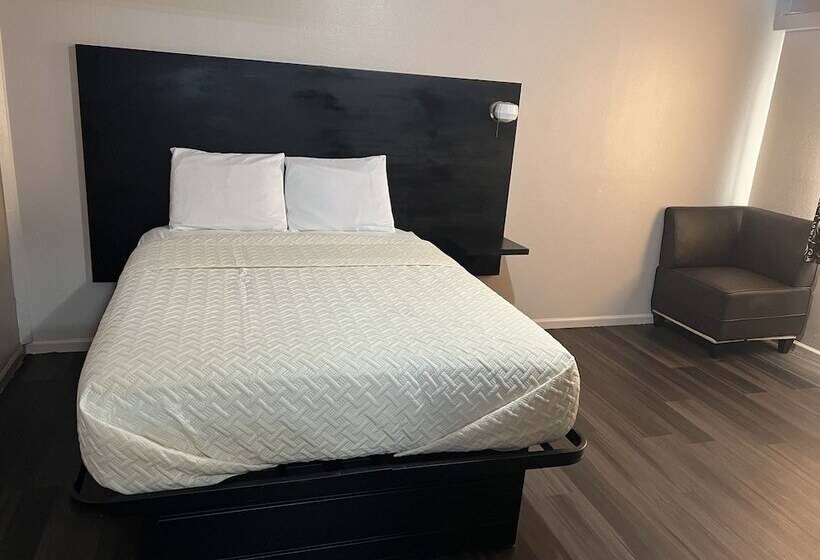 فندق على الطريق Laci S Country Inn