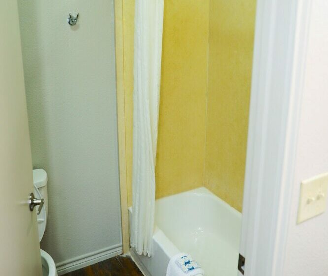 מוטל Wintergarden Inn